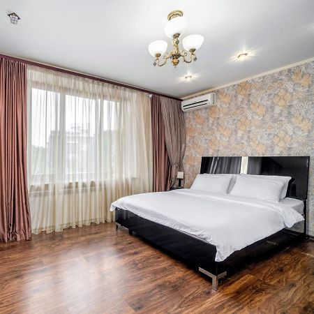 Lux Apartment Gorkiy Park Kharkiv Eksteriør billede