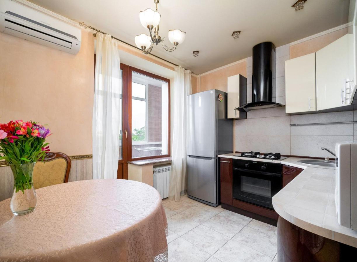 Lux Apartment Gorkiy Park Kharkiv Eksteriør billede